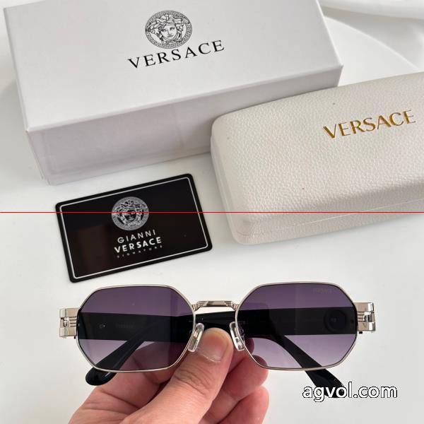 VERSACEブランド スーパー コピー 優良お出掛けに便利 売り切れ必須 精巧な逸品&nbsp;&nbsp;&nbsp;&nbsp;サングラス._0_2