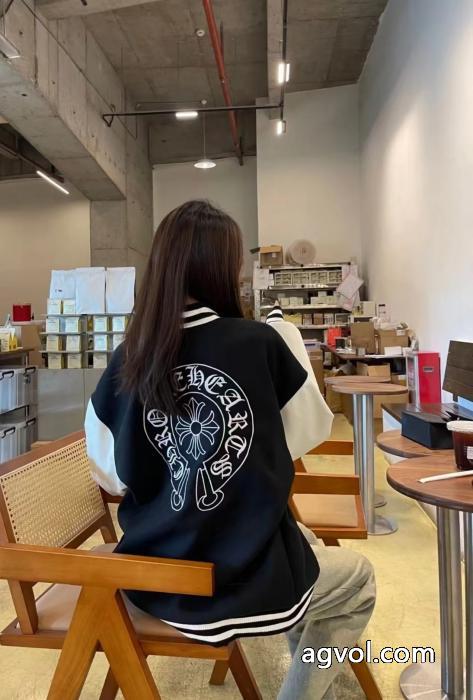 偽 ブランド 通販CHROME HEARTS人気の定番カラー 限定品 COOLなデザイン 完売必至コート_0_3