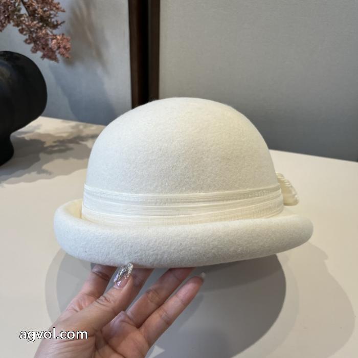 帽子ヴァレンティノブランド コピー バック冬の最新ファッション 今年ヒット ファッション感度の高い2026トレンド._0_5