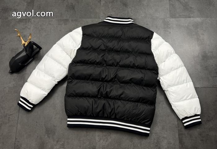 綿の服爆発的人気 2026年秋冬新作 大胆なデザインブランド コピー 優良店MONCLER_0_2