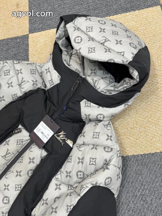 オススメ新作商品 TOPセラー賞 今っぽいトレンドコピー 商品 ブランドダウンジャケットLOUIS VUITTON.._0_3