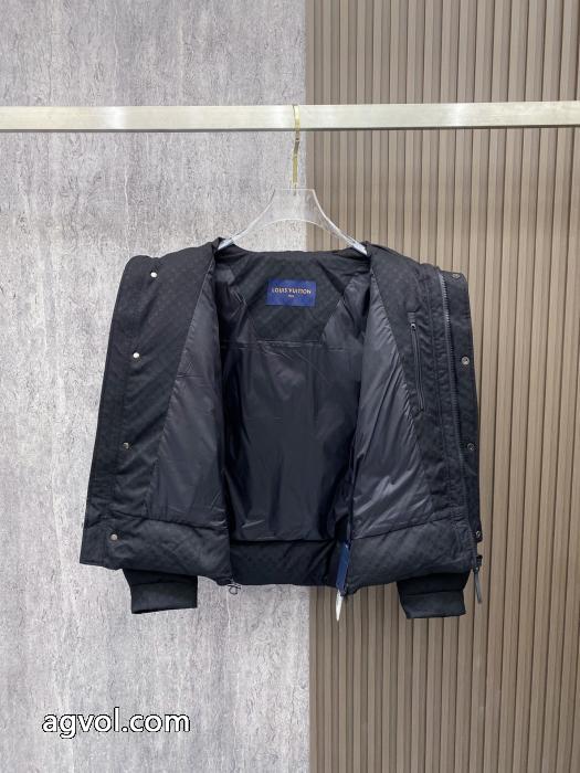 スーパー コピー 販売高級感UP おしゃれ上級者に着 優れたデザインLOUIS VUITTONダウンジャケット_0_3