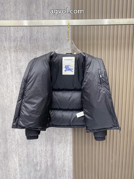 BURBERRYブランド スニーカー 激安ダウンジャケットハイグレード フェミニンな雰囲気 2026最新コラボ　完売間近_0_0