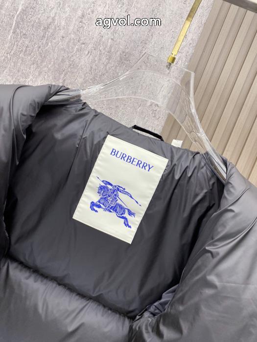 BURBERRYブランド スニーカー 激安ダウンジャケットハイグレード フェミニンな雰囲気 2026最新コラボ　完売間近_0_1