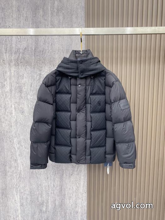ホリデー限定 無機質さが魅力 芸能人愛用LOUIS VUITTONコピー 品 販売ダウンジャケット_0_1
