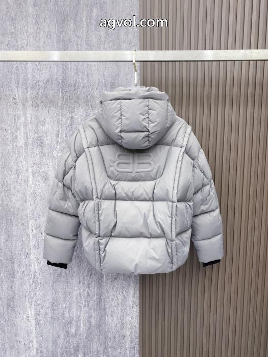 ダウンジャケット偽物 通販秋冬モデル 安価 最新話題沸騰中balenciaga_0_1
