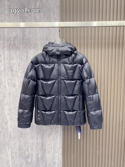 新作追加！ 清潔感の高い新品 安心の激安通販ダウンジャケットプラダブランド コピー 激安_0_0