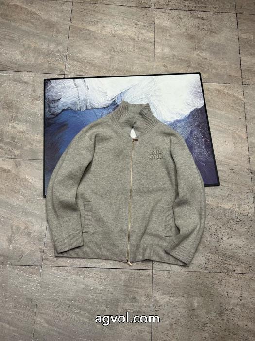 ブランド スーパー コピー 優良MIUMIU今季大人気新作登場 人気ブランド 2026入荷度が高いコート_0_3