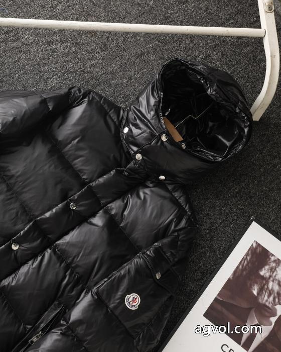 MONCLERコピー 商品 ブランドダウンジャケット高級感が漂う 海外超人気 高級感ある_0_3
