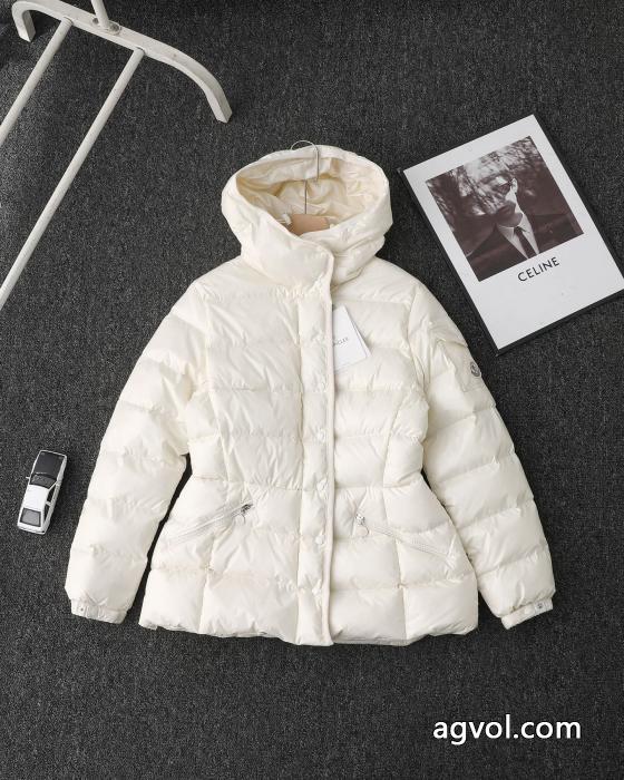 MONCLER究極な着心地 高評価の人気品  ハイグレードブランド 偽物 通販ダウンジャケット_0_2