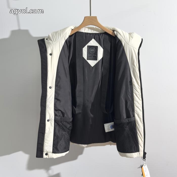 MONCLER高級感が溢れる 今季大人気 2026SSコレクションに新着ブランド コピー 通販ダウンジャケット_0_0