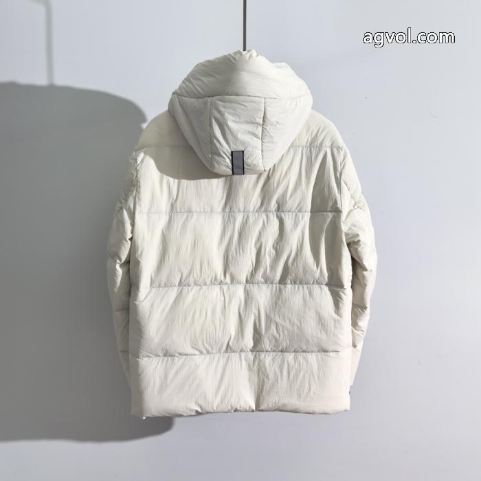 MONCLER高級感が溢れる 今季大人気 2026SSコレクションに新着ブランド コピー 通販ダウンジャケット_0_1