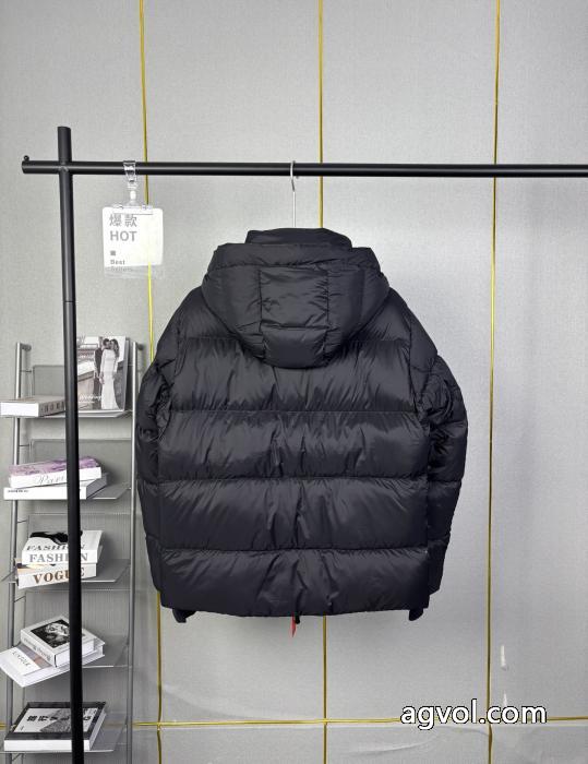 偽 ブランド 通販ダウンジャケットBURBERRY希少価値大！ 全国無料新品 コーデ選ばずおしゃれのポイント_0_2
