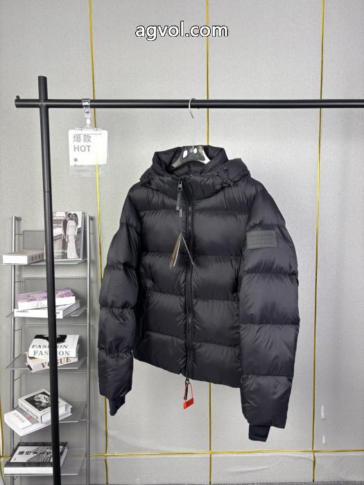 偽 ブランド 通販ダウンジャケットBURBERRY希少価値大！ 全国無料新品 コーデ選ばずおしゃれのポイント_0_4