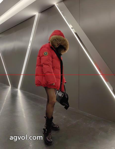 周りと差をつける シンプル派 超人気*入手困難ブランド フェイクbalenciaga&nbsp;&nbsp;&nbsp;&nbsp;ダウンジャケット._0_4