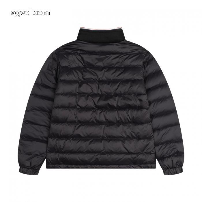 ダウンジャケットMONCLERファッション感満々 素敵な冬の定番アイテム 期間限定SALEブランド 品 激安 通販_0_2