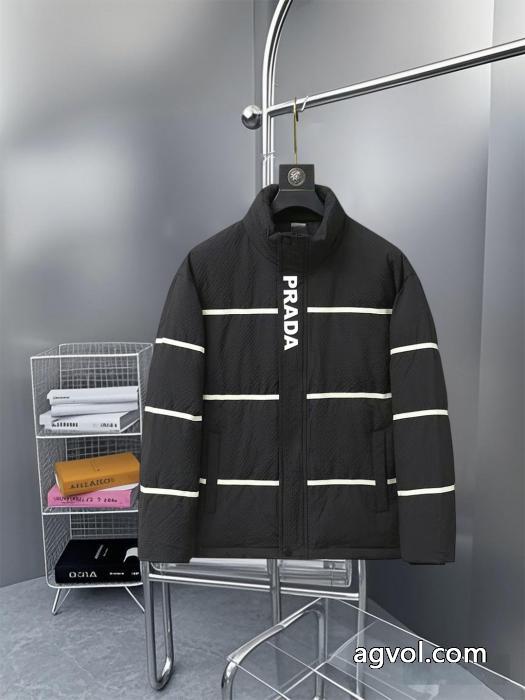 激安 通販 専門先行予約販売 海外大人気アイテム 最安値！ ダウンジャケットPRADA_0_0