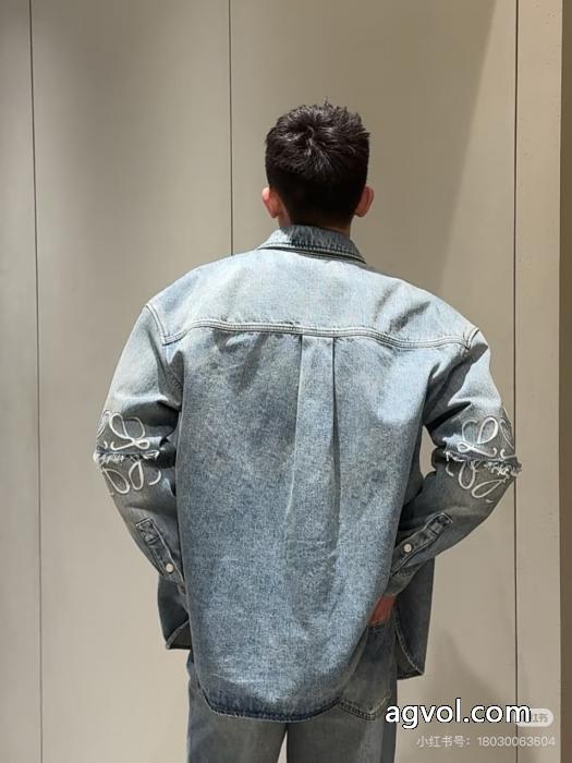 LOEWEコートブランド コピー 優良店秋冬最新作　完売必至 新作限定大人で素敵 目玉商品 _0_5