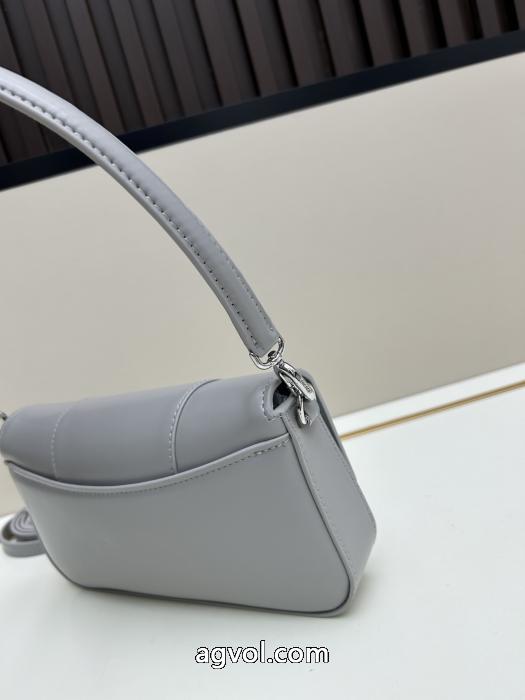 &nbsp;&nbsp;&nbsp;&nbsp;バッグロゴが素敵 柔らかな着心地 2026新品セールコピー ブランド 販売balenciaga._0_2