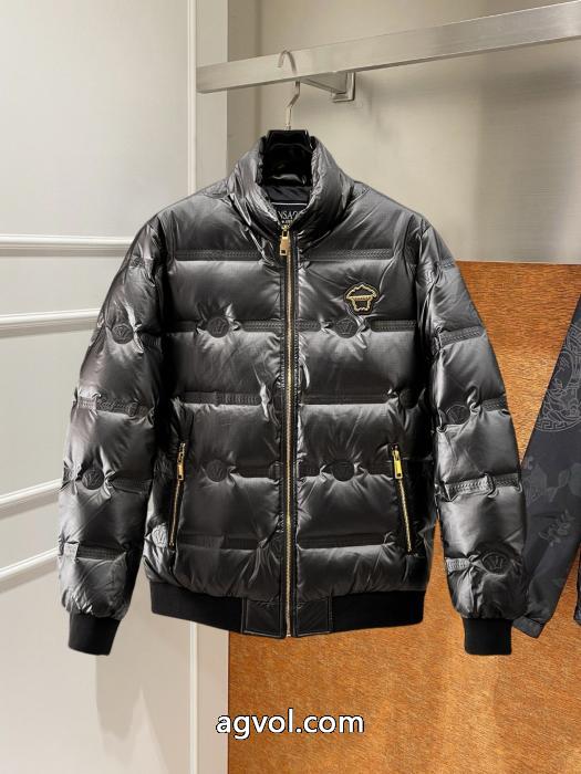 ブランド 偽物 激安 通販VERSACE&nbsp;&nbsp;&nbsp;&nbsp;ダウンジャケット新作限定早い者勝ち 難あり 人気 ランキング._0_0