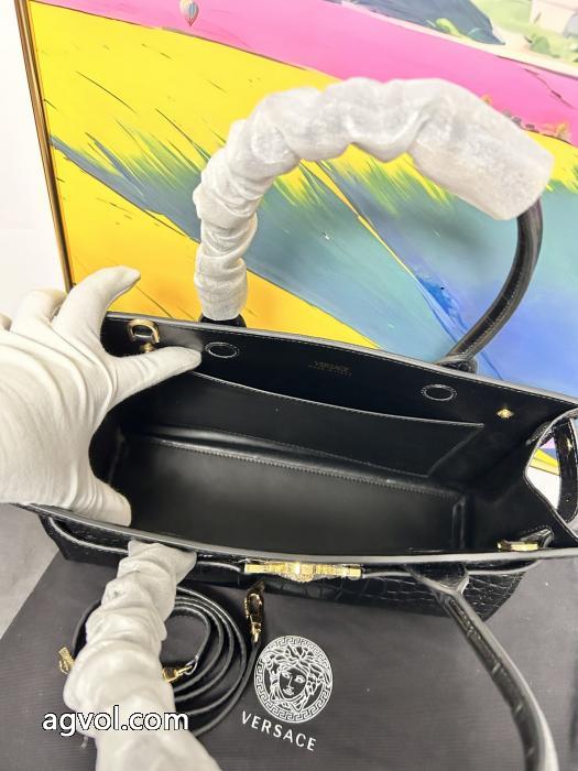 &nbsp;&nbsp;&nbsp;&nbsp;バッグ数量限定再入荷 今っぽいトレンド 品良くおしゃれ VERSACEブランド コピー 販売店._0_5