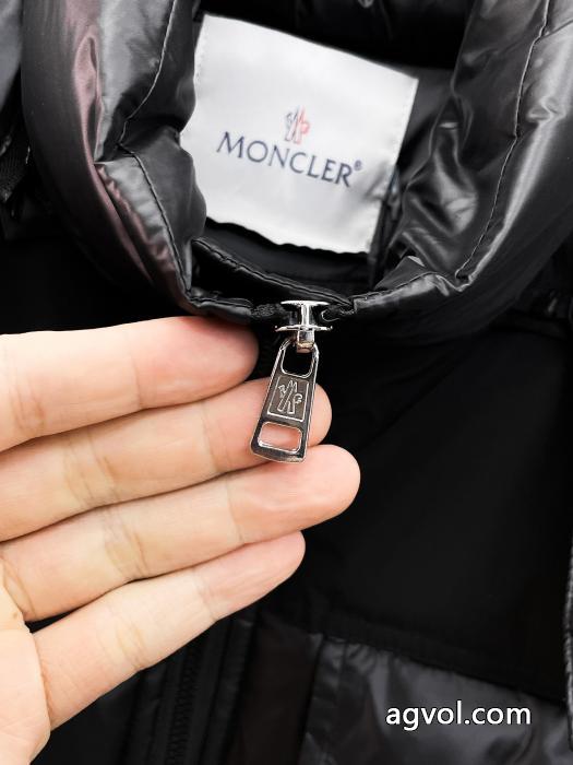 偽 ブランド 通販最低価格保証 人気が爆発  品良くおしゃれ ダウンジャケットMONCLER_0_1