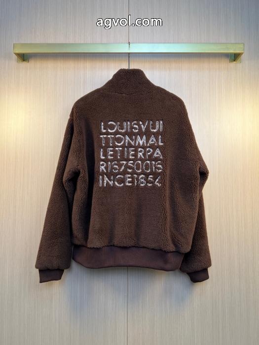 コートLOUIS VUITTONロゴが素敵 デザイン性の高い 品質保証豊富なコピー 商品 販売_0_5