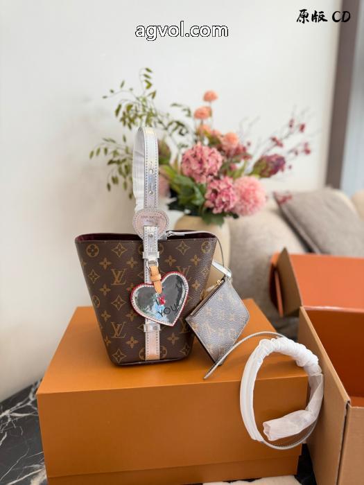 若々しい雰囲気 カラバリ豊富 在庫を確保ブランド アクセサリー 激安バッグLOUIS VUITTON_0_1