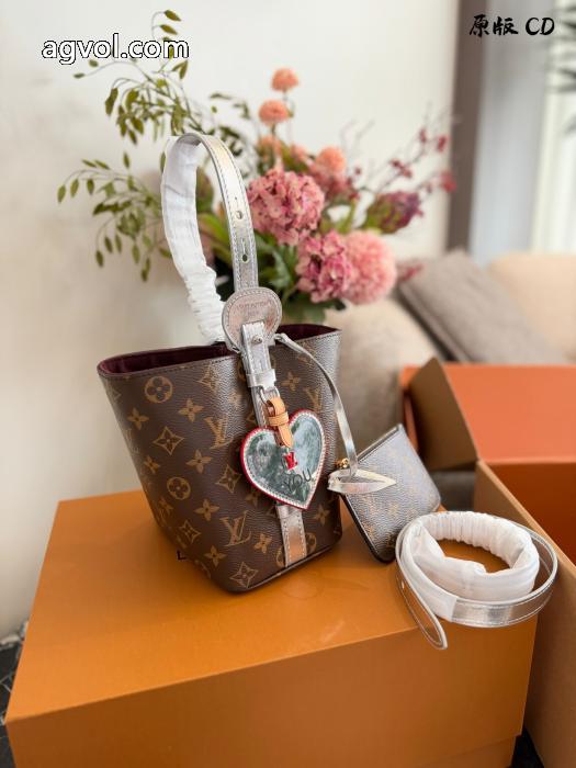 若々しい雰囲気 カラバリ豊富 在庫を確保ブランド アクセサリー 激安バッグLOUIS VUITTON_0_3
