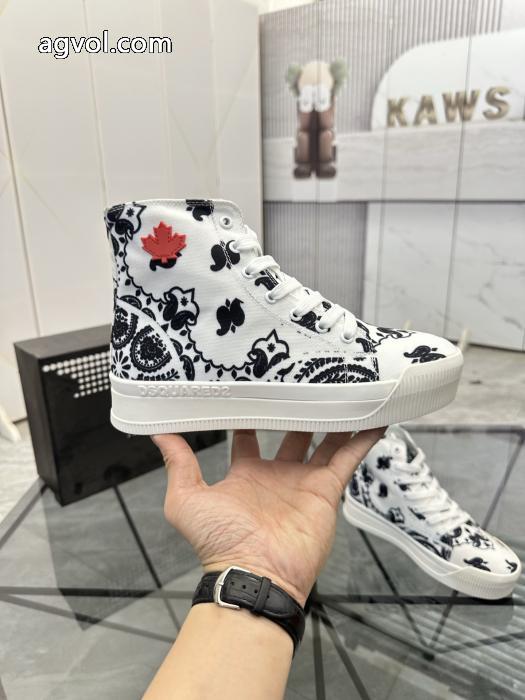 DSQUARED2赤字超特価限定アイテム 注目作品 １着は持つべき 2026ブランド スーパー コピースニーカー.._0_3