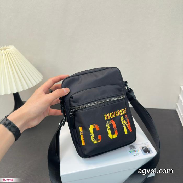 スーパー コピー どこで 買える大人気モデル オシャレさんお勧め! 別注モデルディースクエアード&nbsp;&nbsp;&nbsp;&nbsp;バッグ.._0_0