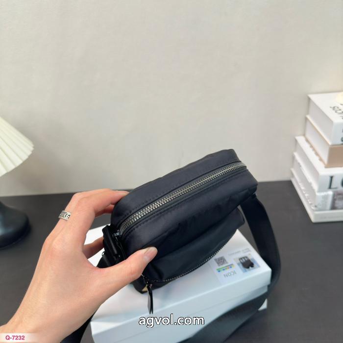 スーパー コピー どこで 買える大人気モデル オシャレさんお勧め! 別注モデルディースクエアード&nbsp;&nbsp;&nbsp;&nbsp;バッグ.._0_1
