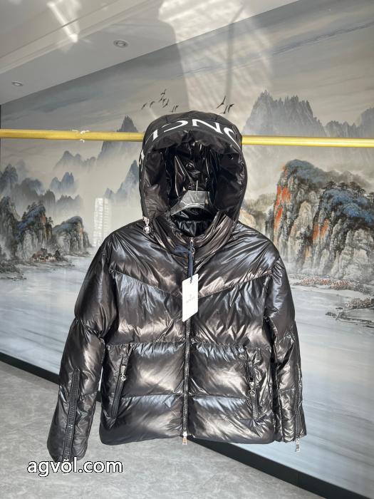 MONCLERダウンジャケット若い世代に評判がいい 雑誌掲載 魅惑激安 ブランド 通販_0_0