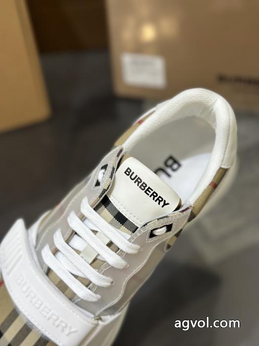 BURBERRY上品で美シルエット 上品保証 2026最新作 2026ブランドスーパーコピースニーカー.._0_3
