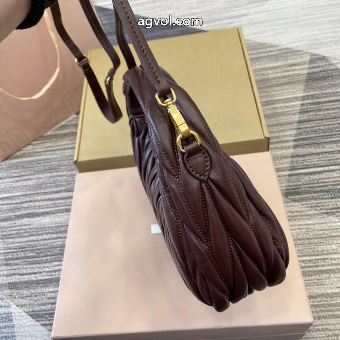 ミュウミュウブランド 品 激安 通販期間限定SALE ベストセラー 正規品&nbsp;&nbsp;&nbsp;&nbsp;バッグ._0_2
