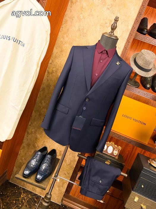 タイムセール開催中！ 限定セール大人気 VIP価格　海外発コピー 品 ブランドルイ ヴィトンスーツ.._0_0