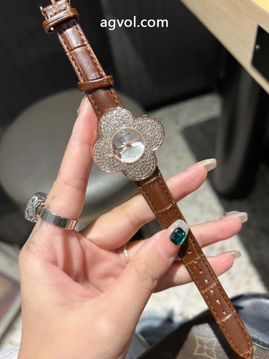 セレブ愛用 大絶賛の履き心地! こなれ感UP&uarr;&nbsp;&nbsp;&nbsp;&nbsp;腕時計偽物 ブランド ショップLOUIS VUITTON.._0_2