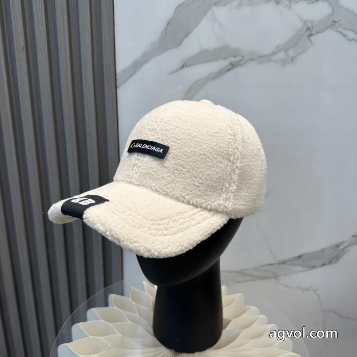 balenciagaブランド コピー 品&nbsp;&nbsp;&nbsp;&nbsp;帽子セレブや芸能人からも愛用 2026?2026秋冬流行色紹介 一味違うケーブル編みが魅力満点._0_0