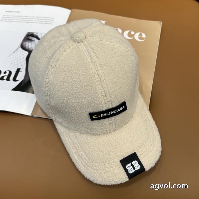balenciagaブランド コピー 品&nbsp;&nbsp;&nbsp;&nbsp;帽子セレブや芸能人からも愛用 2026?2026秋冬流行色紹介 一味違うケーブル編みが魅力満点._0_4