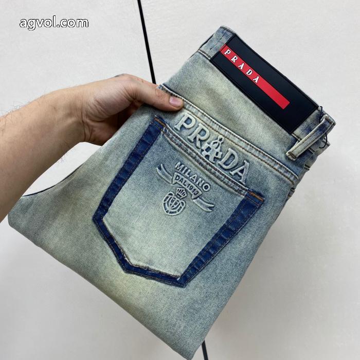 スーパー コピー 安心高級な質感 高級素材を採用 落ち着きあるPRADAジーンズ_0_3