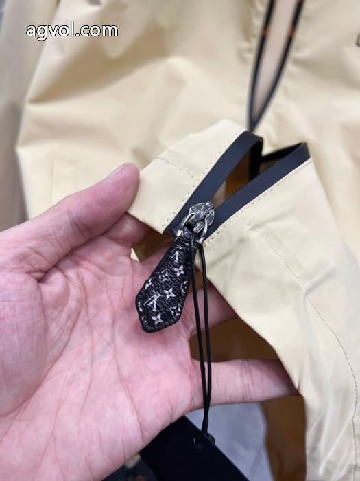 ジャケットLOUIS VUITTON根強い人気定番商品 一生モノ 自分らしく偽 ブランド_0_4