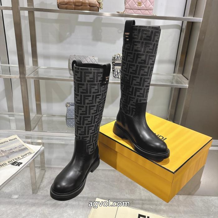 FENDIスニーカー愛らしさ抜群 暑い日にも涼やかさを感じる 新品入荷2026コピー 商品 ブランド.._0_3