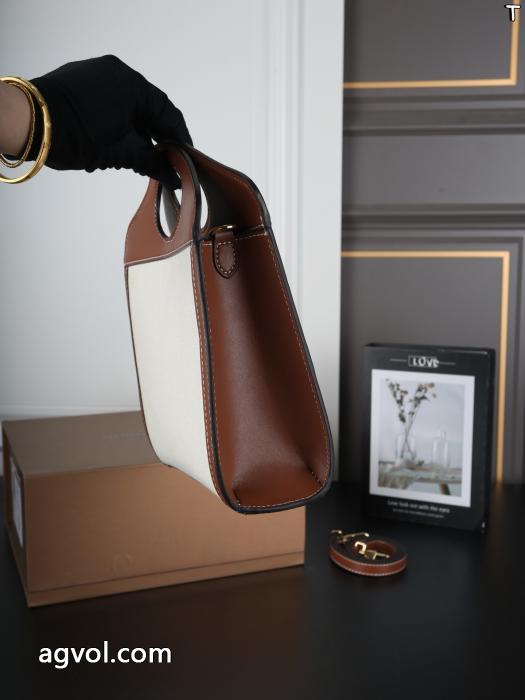 コピー 品 販売品が良い 個性派  今季重宝するバッグBURBERRY_0_1