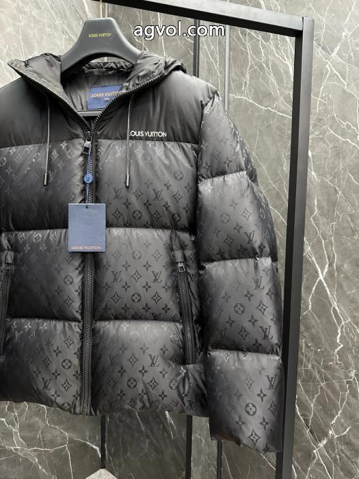 ブランド 品 コピー&nbsp;&nbsp;&nbsp;&nbsp;ダウンジャケットLOUIS VUITTON【人気ブログ掲載】   顧客優待セール 良好品._0_3