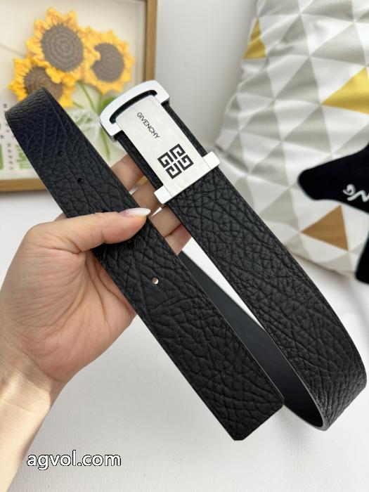 偽物 ブランド 激安2026秋冬流行ファション  完売必須 大活躍間違いなしGIVENCHY&nbsp;&nbsp;&nbsp;&nbsp;ベルト._0_1
