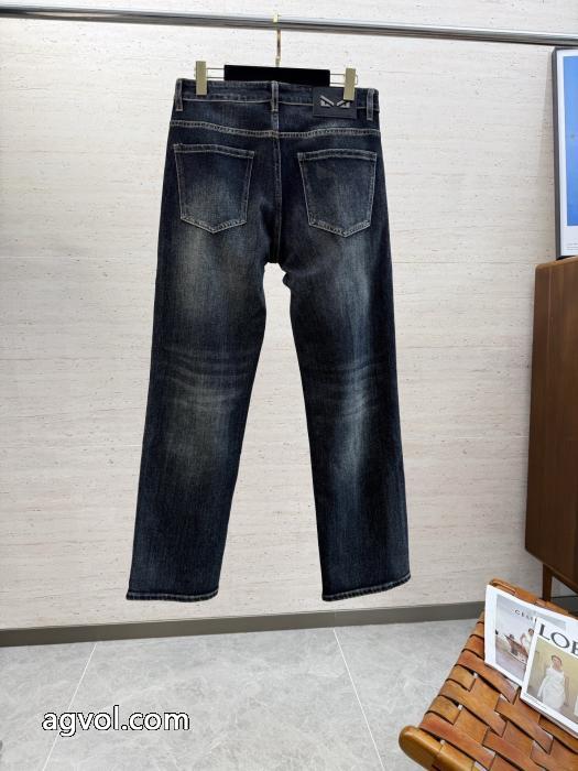 FENDIジーンズコピー ブランド 販売抜群の存在感 旬のアイテム 2026新作限定_0_2