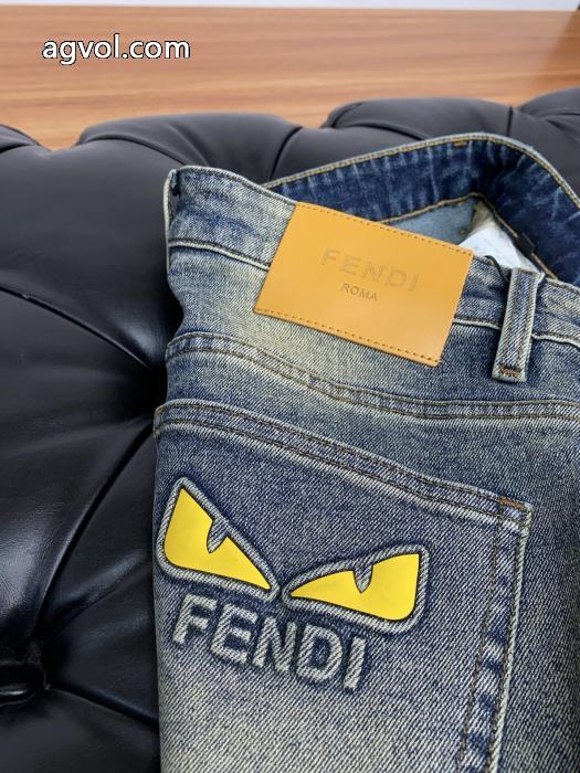 激安 ブランドFENDI2026激安セール最高峰 光沢のある 人気復活ジーンズ_0_3