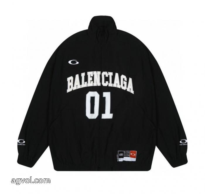 期間限定大人気商品 爆買い新品 大人の色味 ブランド コピー 販売 balenciagaコート_0_5