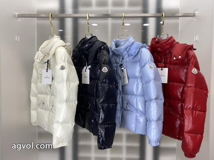 ブランド コピーMONCLERダウンジャケット最高ランク 今年の流行りファション 毎年大人気商品_0_0