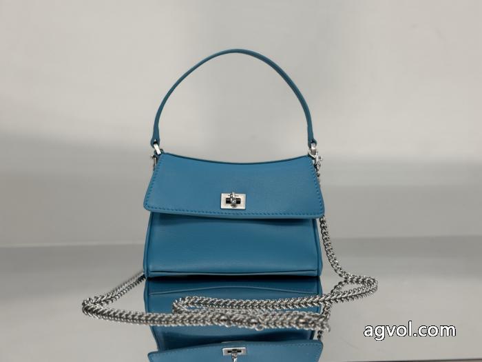 今季人気絶大 新作日本未入荷 260％本物保証激安 通販 専門店balenciaga&nbsp;&nbsp;&nbsp;&nbsp;バッグ._1_0